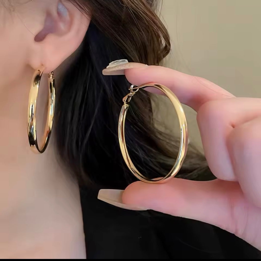 Elegant gold Earrings
